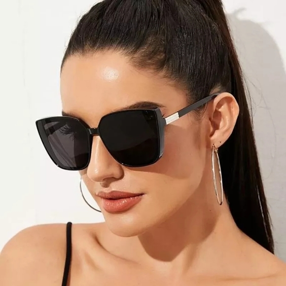 New Cat Eye black big frame grey lens unisex Sunglasses - Picture 2 of 7